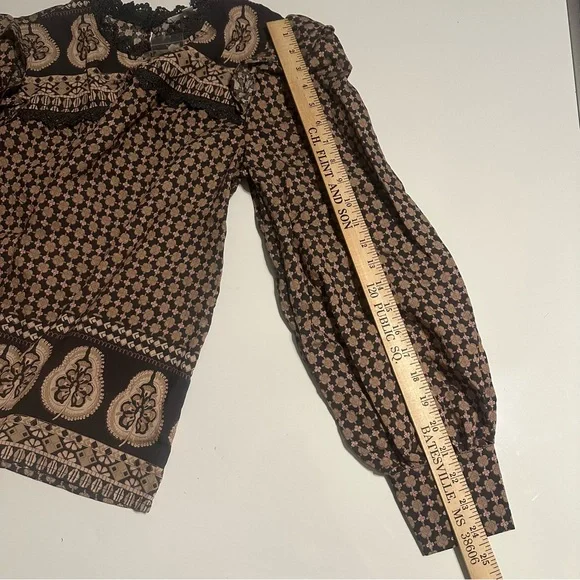 New Anthropology Women Mine Ballon Sleeves Ruffle Size Large Gray Tan Blouse - Picture 4 of 8